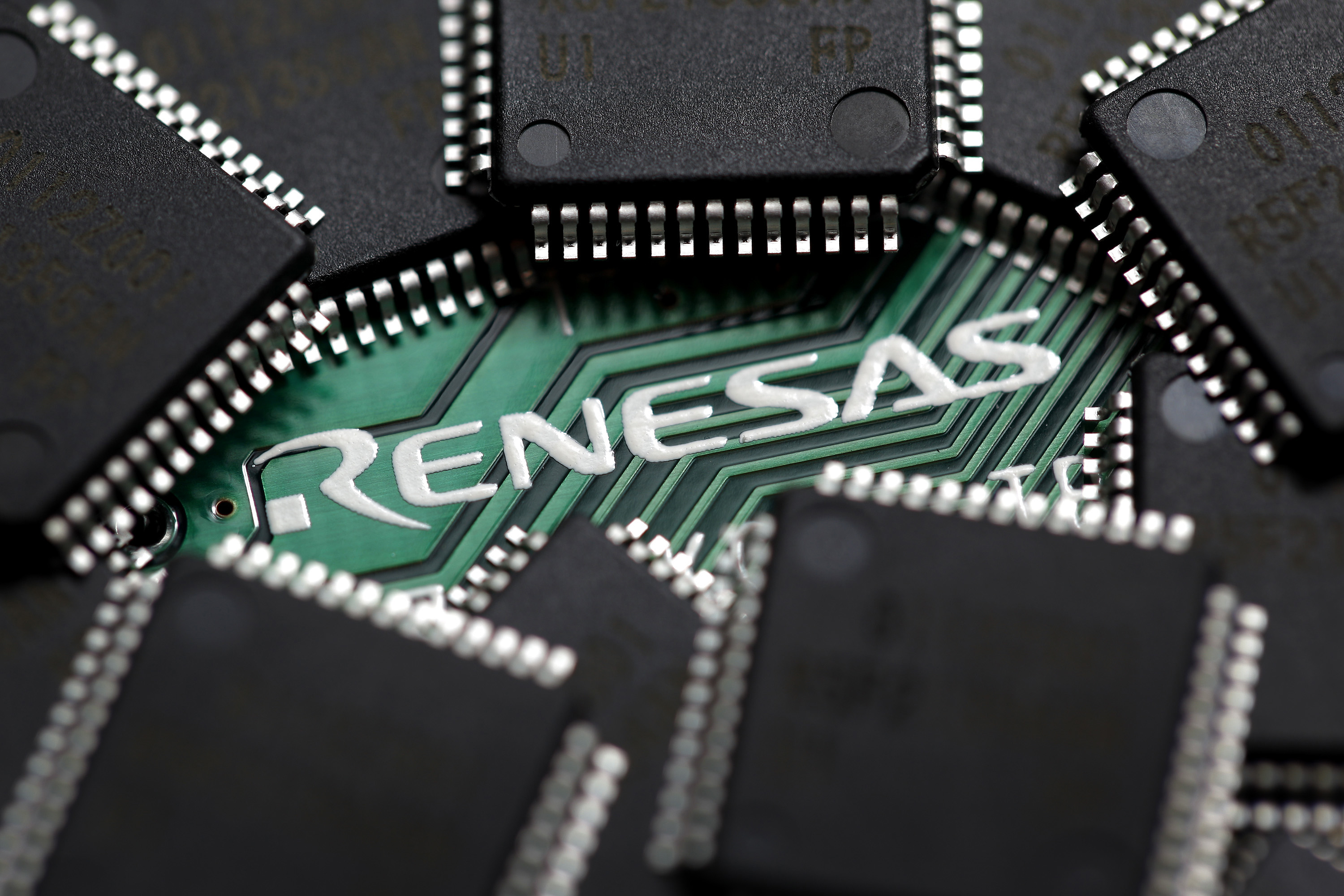 Mixed-signal IC design for Renesas (video)